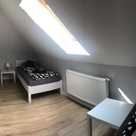 Klimatyzowane Apartamenty I Pokoje Przy Targach Kielce Eksteriør bilde