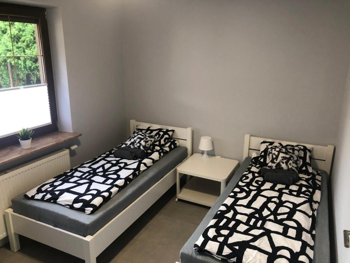 Klimatyzowane Apartamenty I Pokoje Przy Targach Kielce Eksteriør bilde