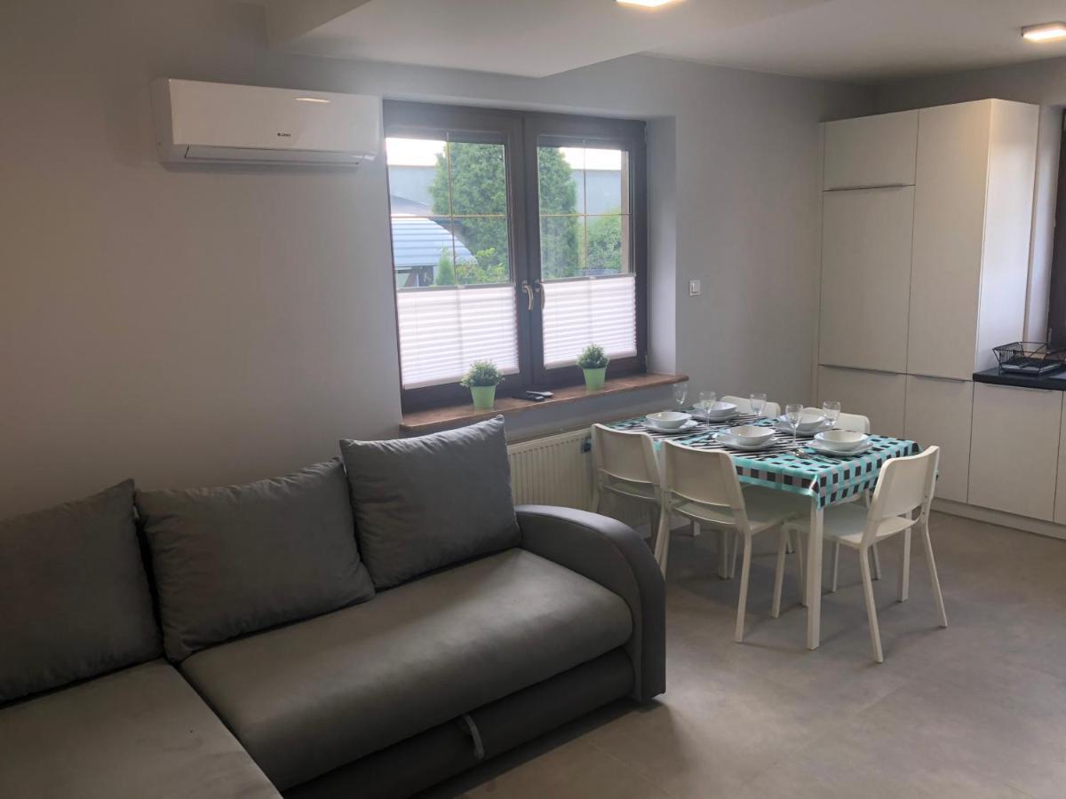 Klimatyzowane Apartamenty I Pokoje Przy Targach Kielce Eksteriør bilde