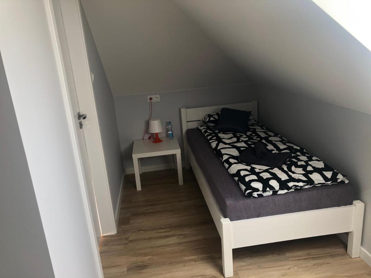 Klimatyzowane Apartamenty I Pokoje Przy Targach Kielce Eksteriør bilde
