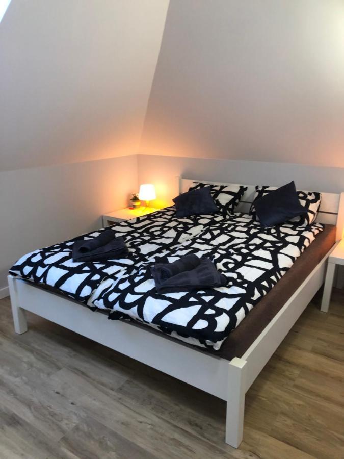 Klimatyzowane Apartamenty I Pokoje Przy Targach Kielce Eksteriør bilde