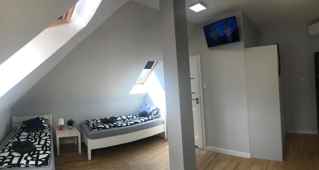 Klimatyzowane Apartamenty I Pokoje Przy Targach Kielce Eksteriør bilde