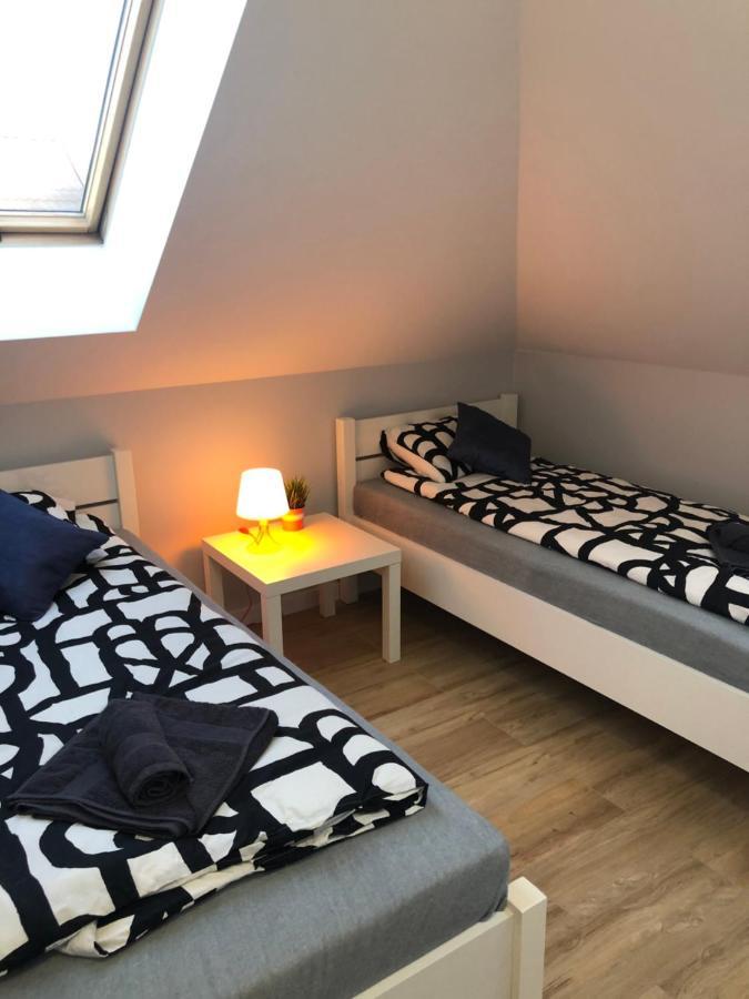 Klimatyzowane Apartamenty I Pokoje Przy Targach Kielce Eksteriør bilde